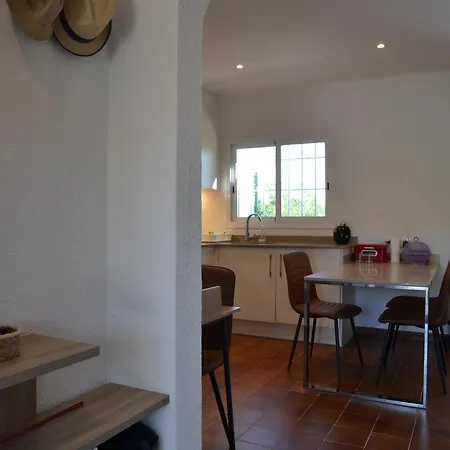 Casa Con Jardin, Piscina Y Terraza A 3 Km De La Playa De - Es-323-1 L'Estartit